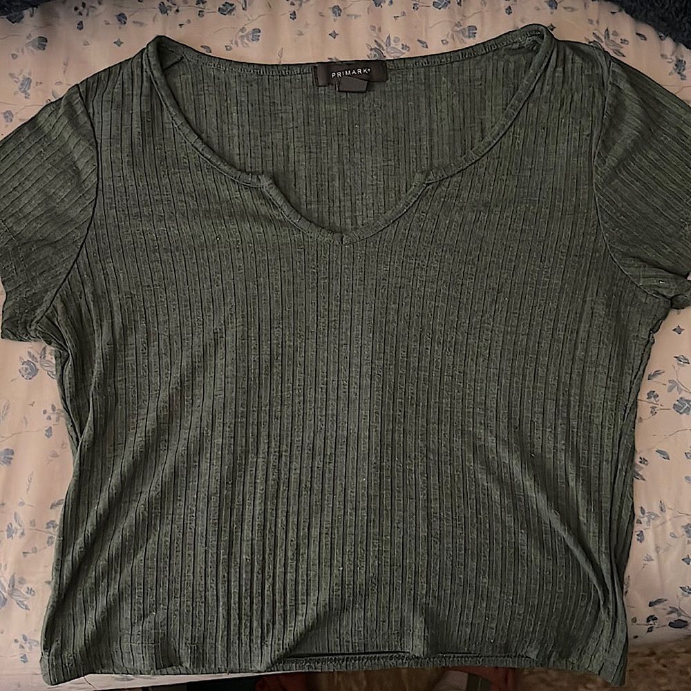 This is a cropped top from Primark, size Small.